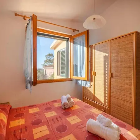 Relaxing Holiday Home In Isola Rossa *