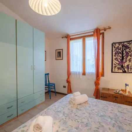 Relaxing Holiday Home In Isola Rossa בית נופש