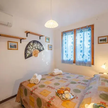 Relaxing Holiday Home In Isola Rossa