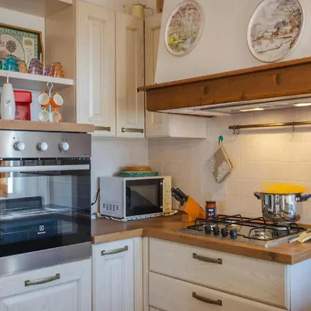Relaxing Holiday Home In Isola Rossa Holiday home